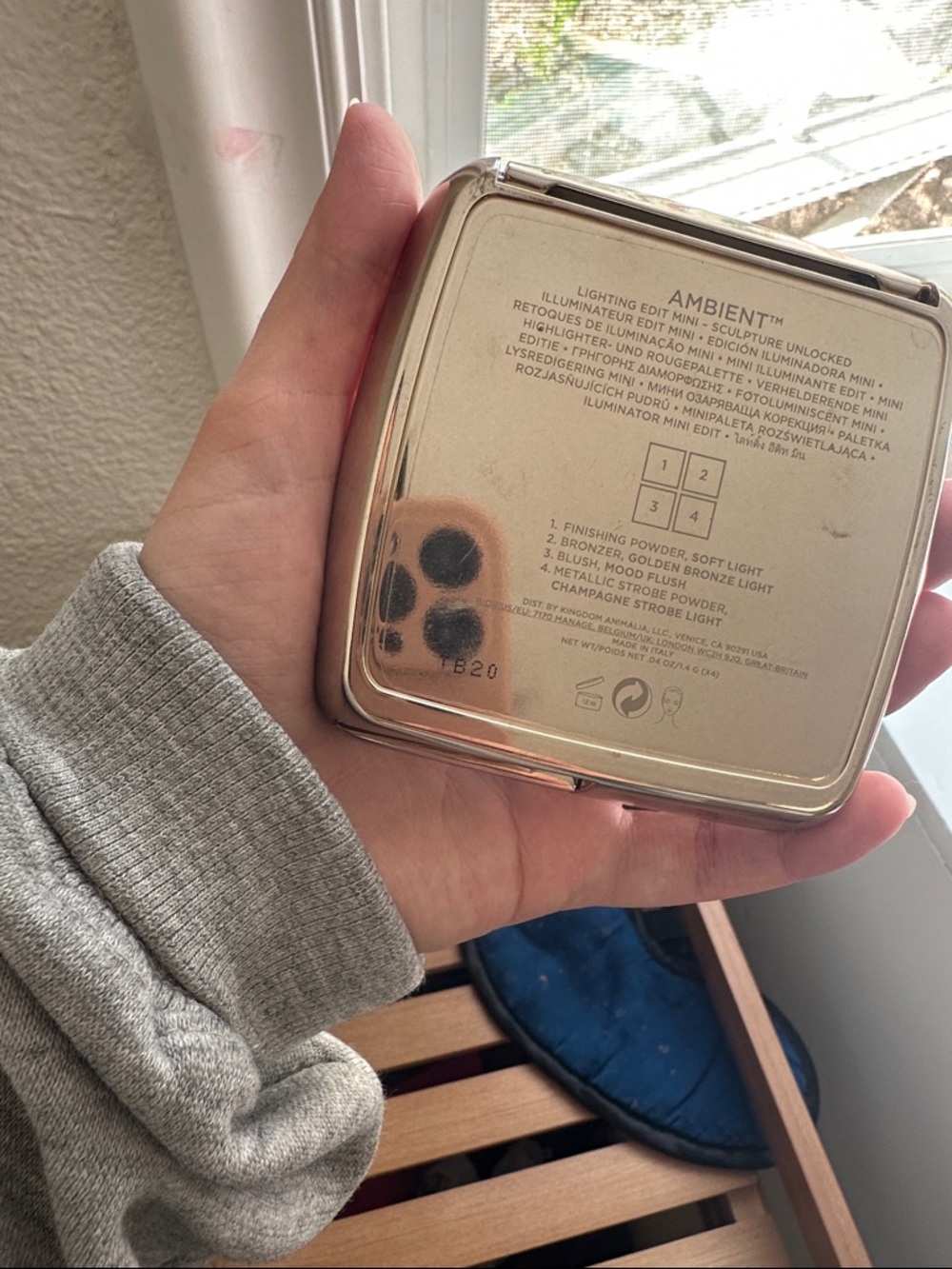 Hourglass Ambient lightening mini edit. Highlight, bronze and blush - Picture 3 of 3